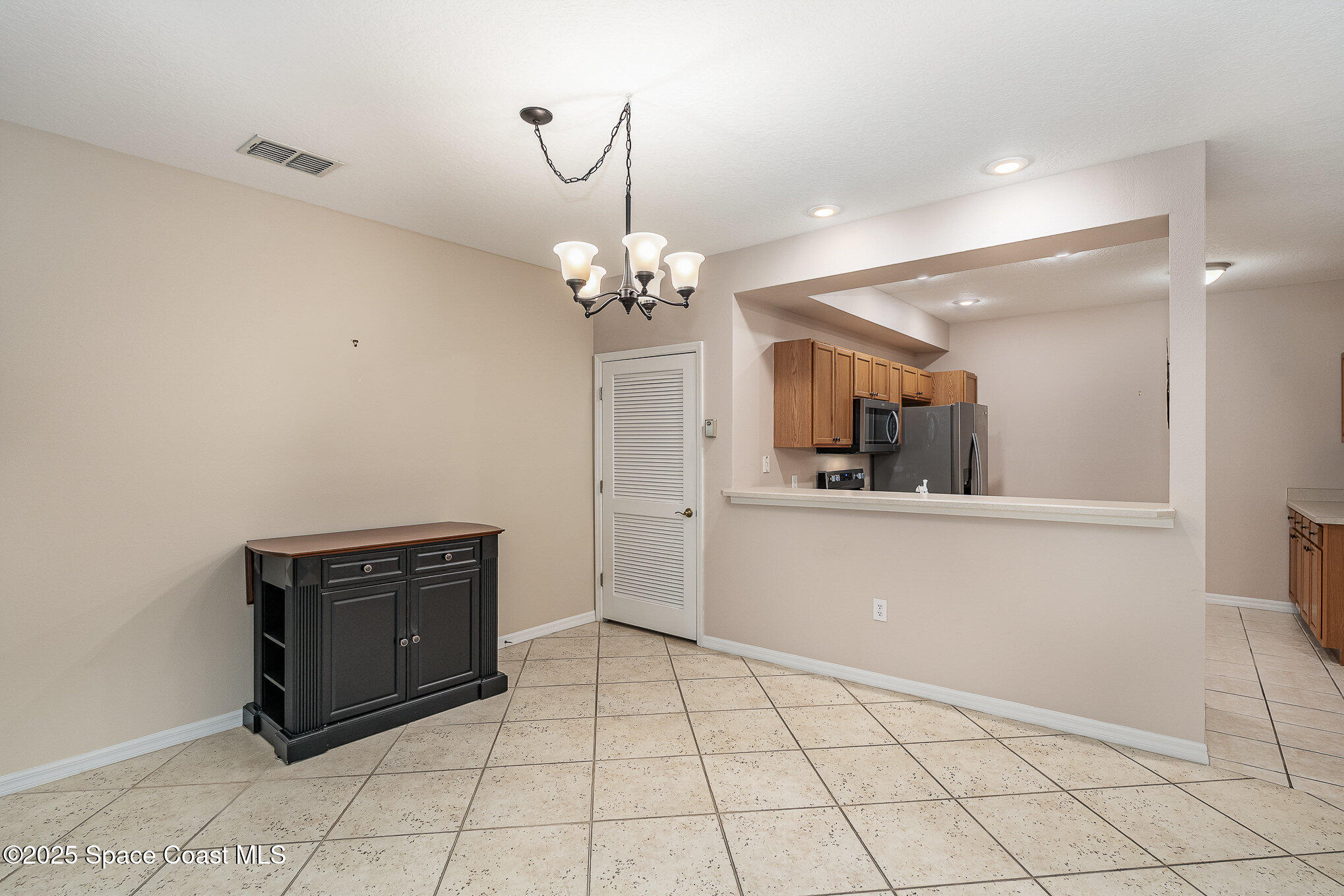 400 Trotter Lane, Unit 102 Melbourne, FL 32940 - Photo 8 of 36 008_file_303