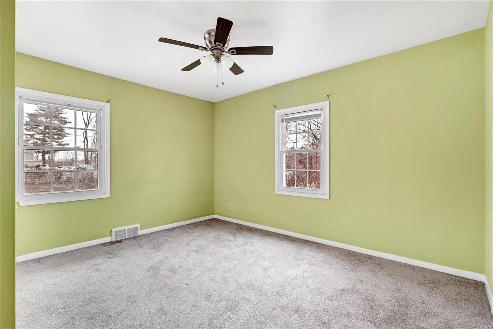 204 Lark Hill Lane Ballwin, MO 63021 - Photo 13 of 43