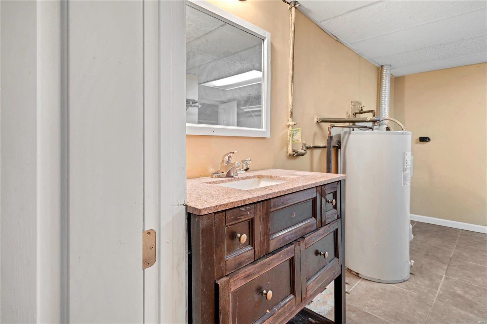 204 Lark Hill Lane Ballwin, MO 63021 - Photo 31 of 43