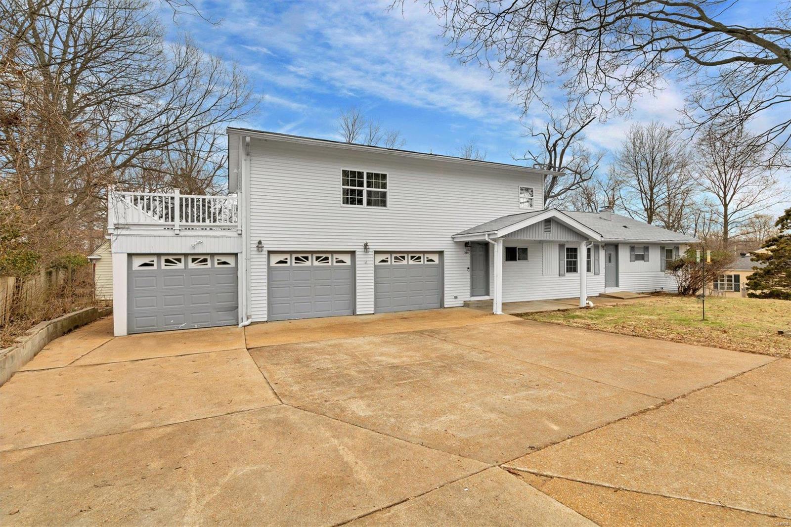 204 Lark Hill Lane Ballwin, MO 63021 - Photo 4 of 43