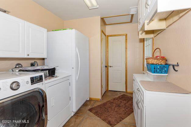 23450 North Ropers Lane Paulden, AZ 86334 - Photo 27 of 29 030_Laundry Room