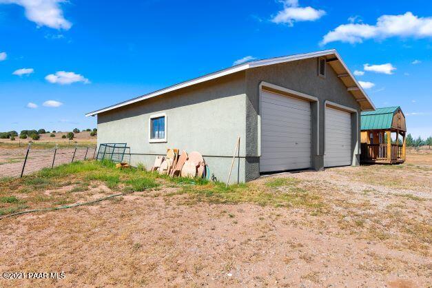 23450 North Ropers Lane Paulden, AZ 86334 - Photo 5 of 29 034_Detached Garage