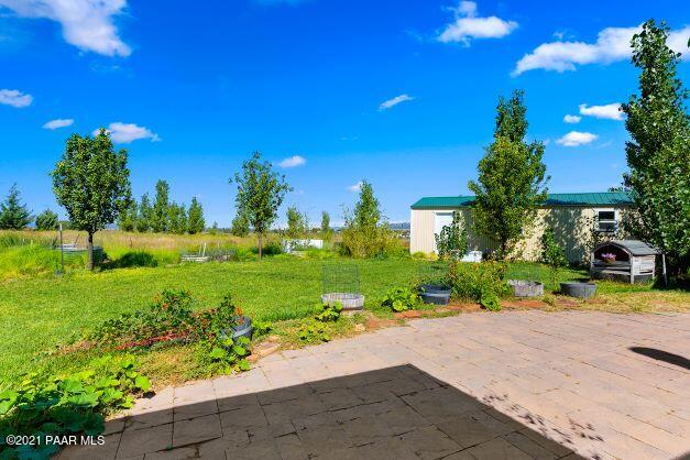 23450 North Ropers Lane Paulden, AZ 86334 - Photo 8 of 29 031_Back Patio And Backyard