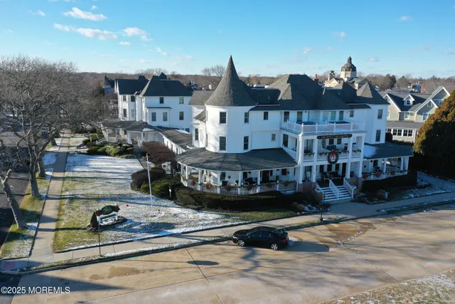 $649,000 | 200 Monmouth Avenue, Unit 21, Spring Lake, NJ 07762