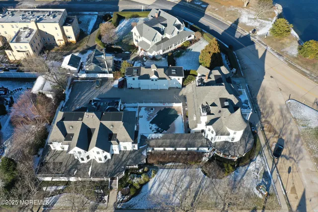 $649,000 | 200 Monmouth Avenue, Unit 21, Spring Lake, NJ 07762