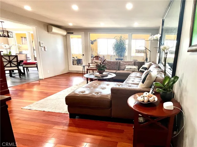 $1,599,900 | 10443 Magnolia Boulevard, North Hollywood, CA 91601