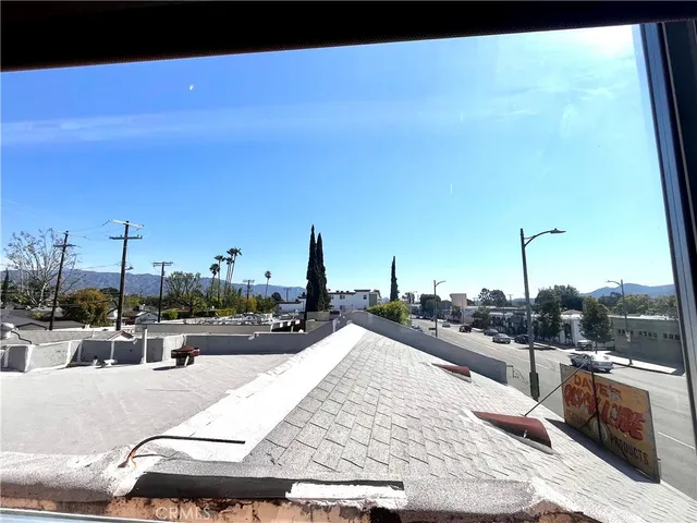 $1,599,900 | 10443 Magnolia Boulevard, North Hollywood, CA 91601