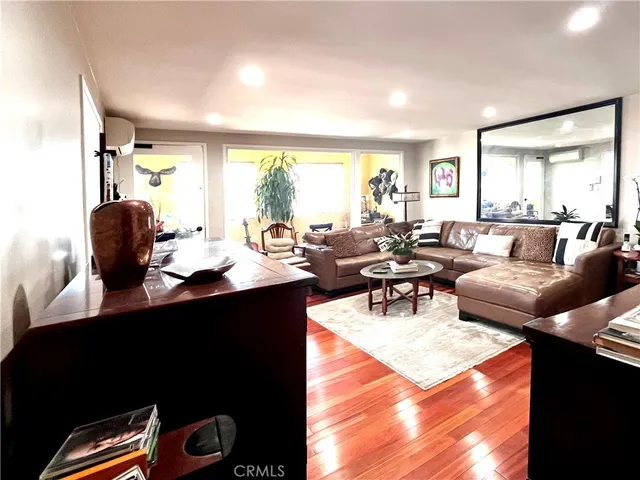 $1,599,900 | 10443 Magnolia Boulevard, North Hollywood, CA 91601