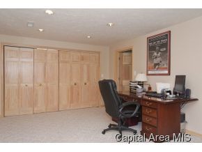 1709 Hunter Ridge Drive Springfield, IL 62704 - Photo 20 of 24 Gallery Image 20