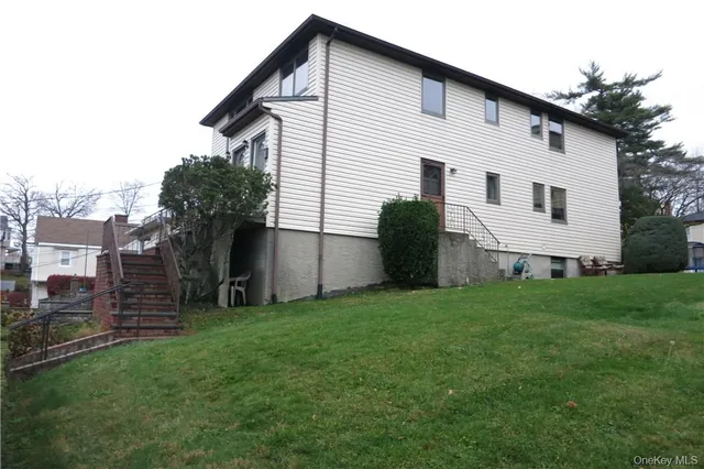 $3,850 | 25 Acacia Terrace, Unit 2, New Rochelle, NY 10805