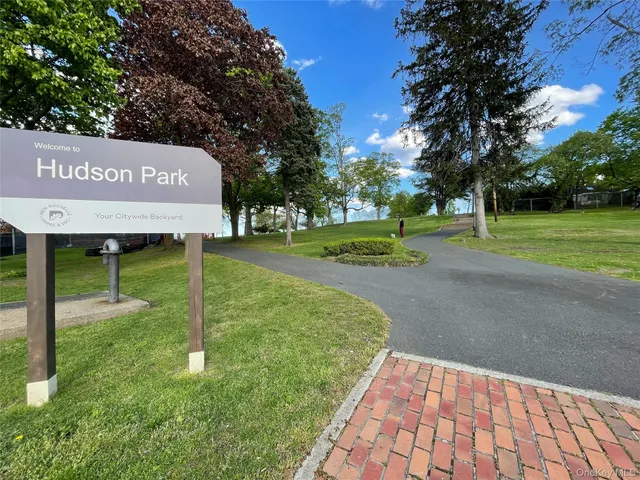 $3,850 | 25 Acacia Terrace, Unit 2, New Rochelle, NY 10805