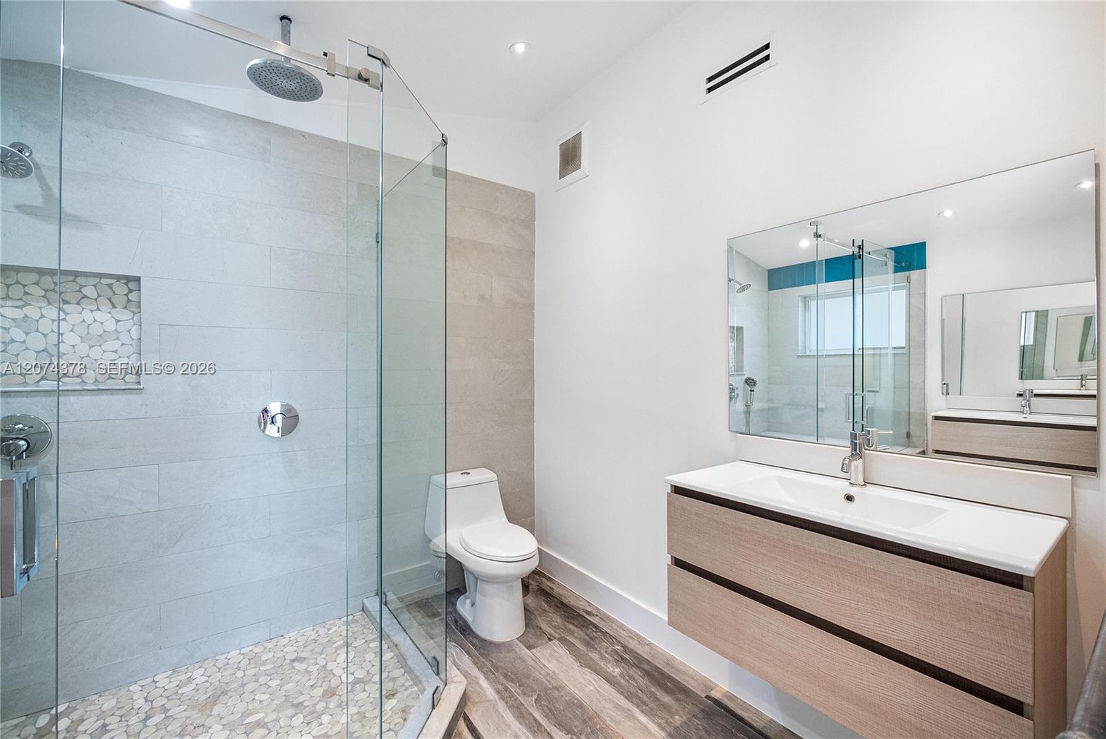 5801 Southwest 44th Terrace Miami, FL 33155 - Photo 15 of 41 Gallery Image 15