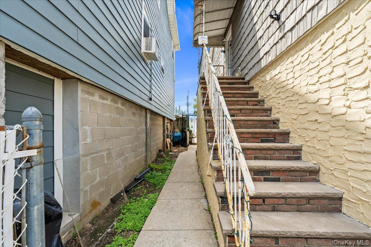102-16 164th Road Queens, NY 11414 - Photo 7 of 29 Top Unit entrance