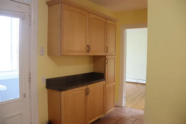 $2,500 | 249 County Street, Unit 2, Attleboro, MA 02703