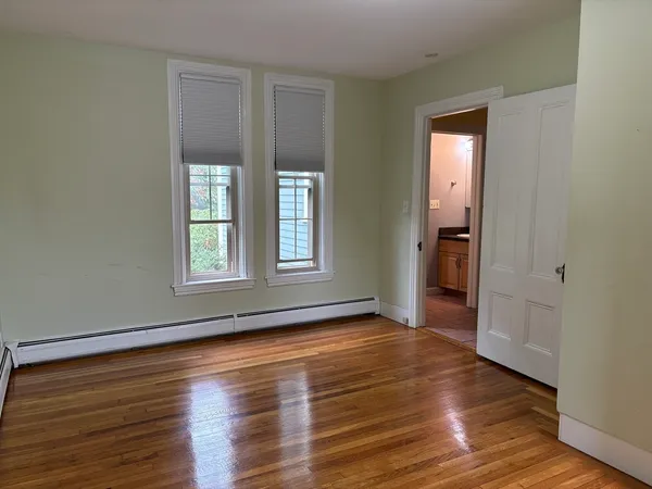 $2,500 | 249 County Street, Unit 2, Attleboro, MA 02703