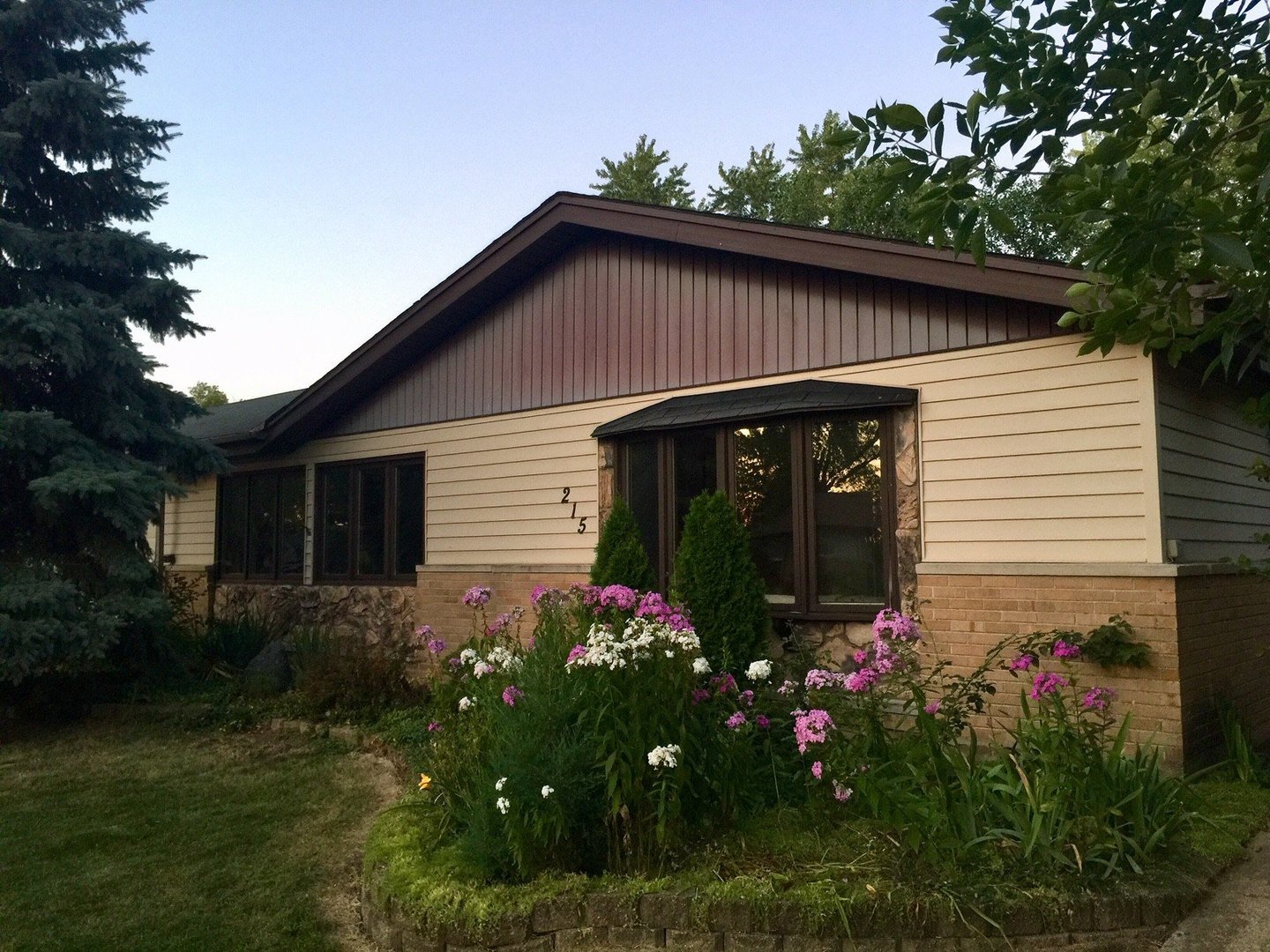 215 Westview Street Hoffman Estates, IL 60169 - Photo 23 of 25