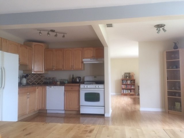 215 Westview Street Hoffman Estates, IL 60169 - Photo 6 of 25