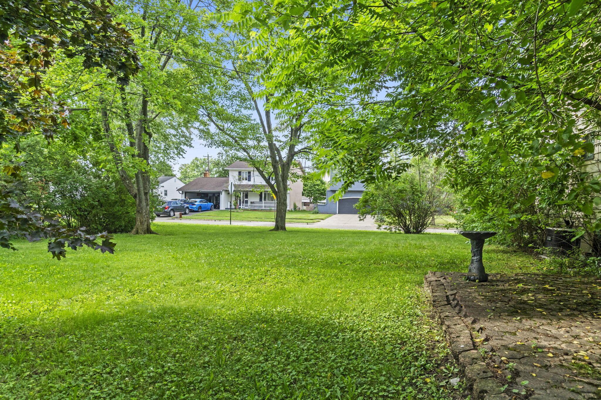 4958 Shadycrest Road Columbus, OH 43229 - Photo 8 of 13 8-web-or-mls-DSC07447