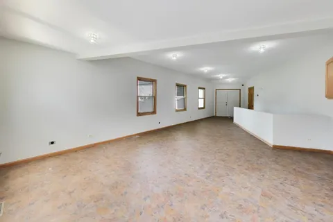 $649,000 | 8 Hampton Court, Mundelein, IL 60060