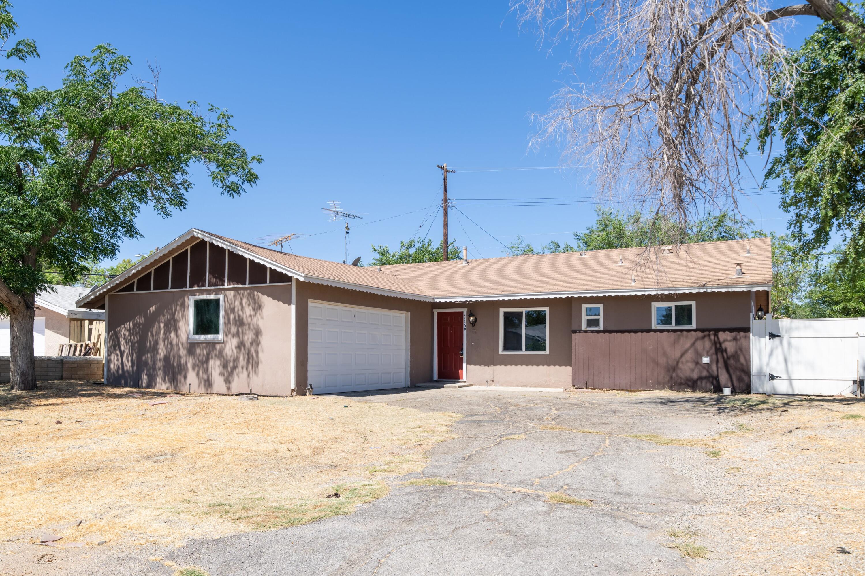 45309 Andale Avenue Lancaster, CA 93535 - Photo 2 of 26 02-JYP04461-HDR