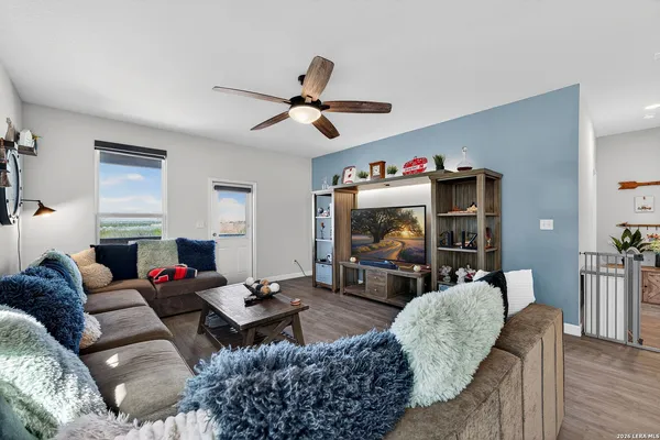 $1,900 | 7001 Lions Park, San Antonio, TX 78252
