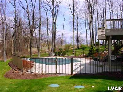 327 Angela Court Nazareth, PA 18064 - Photo 2 of 9
