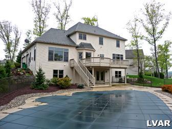 327 Angela Court Nazareth, PA 18064 - Photo 4 of 9