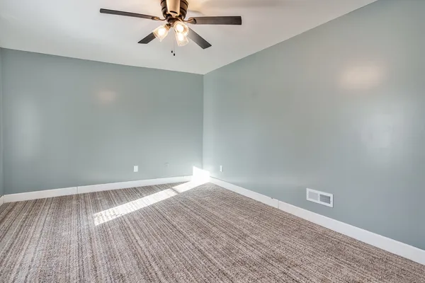 $129,900 | 1010 North Street, Thomson, IL 61285