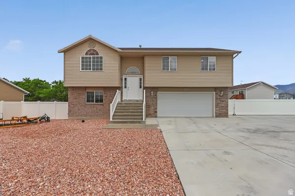 $435,000 | 702 West McKellar Street, Tooele, UT 84074