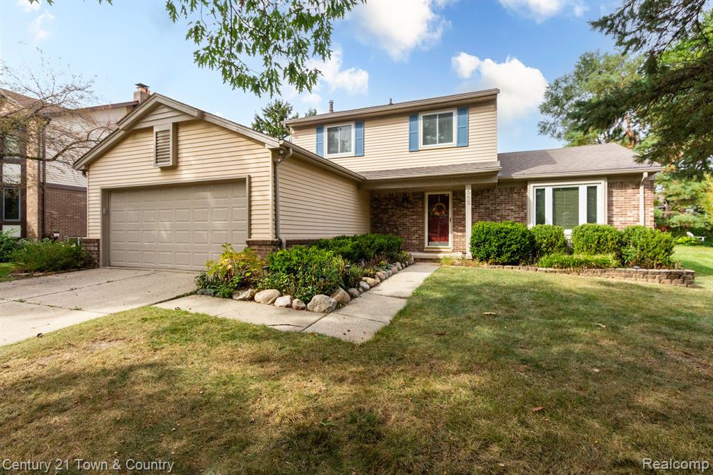 562 Lockport Road Rochester, MI 48307 - Photo 2 of 38