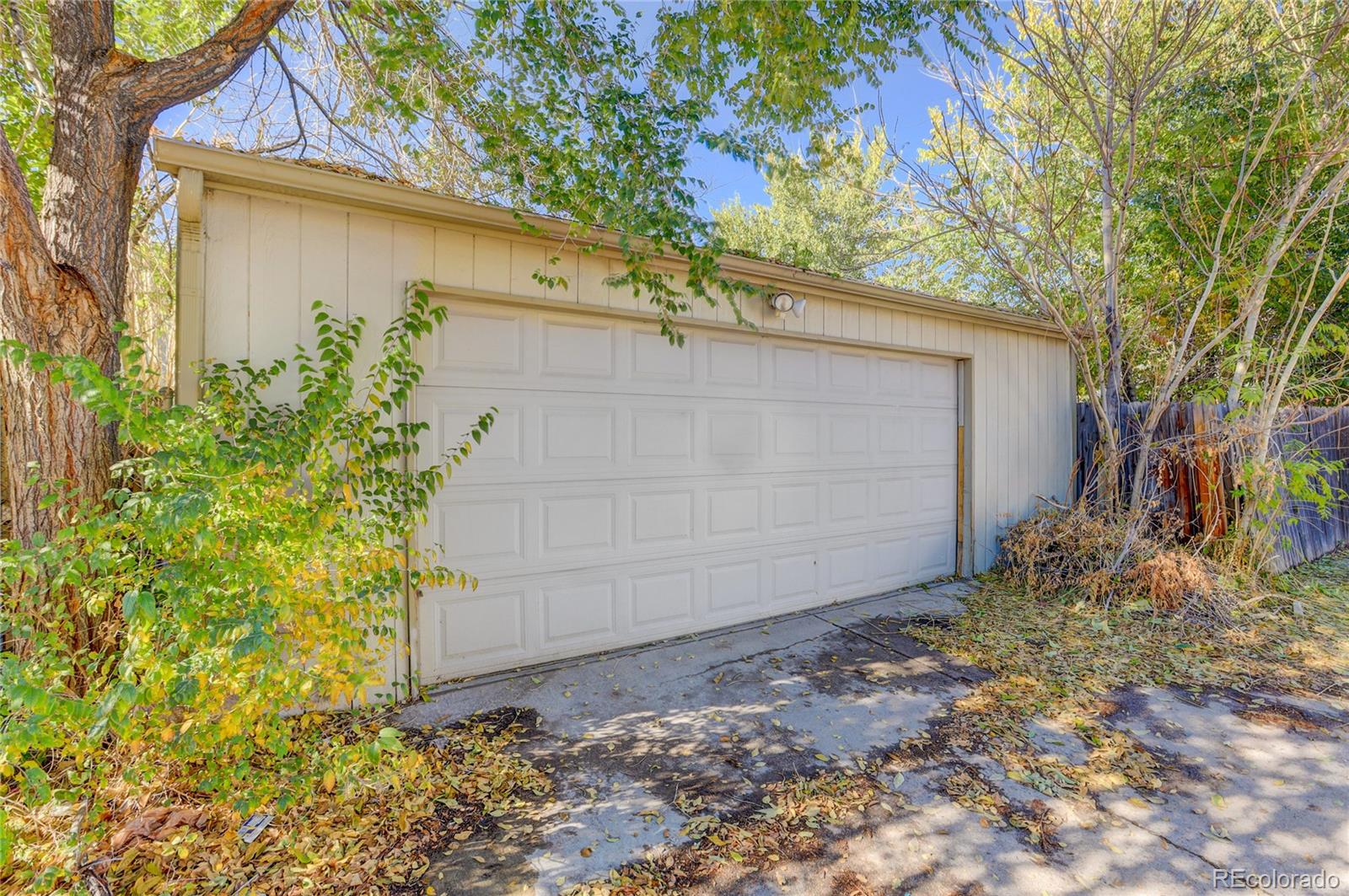 418 Inca Street Denver, CO 80204 - Photo 10 of 24 a backyard of a house