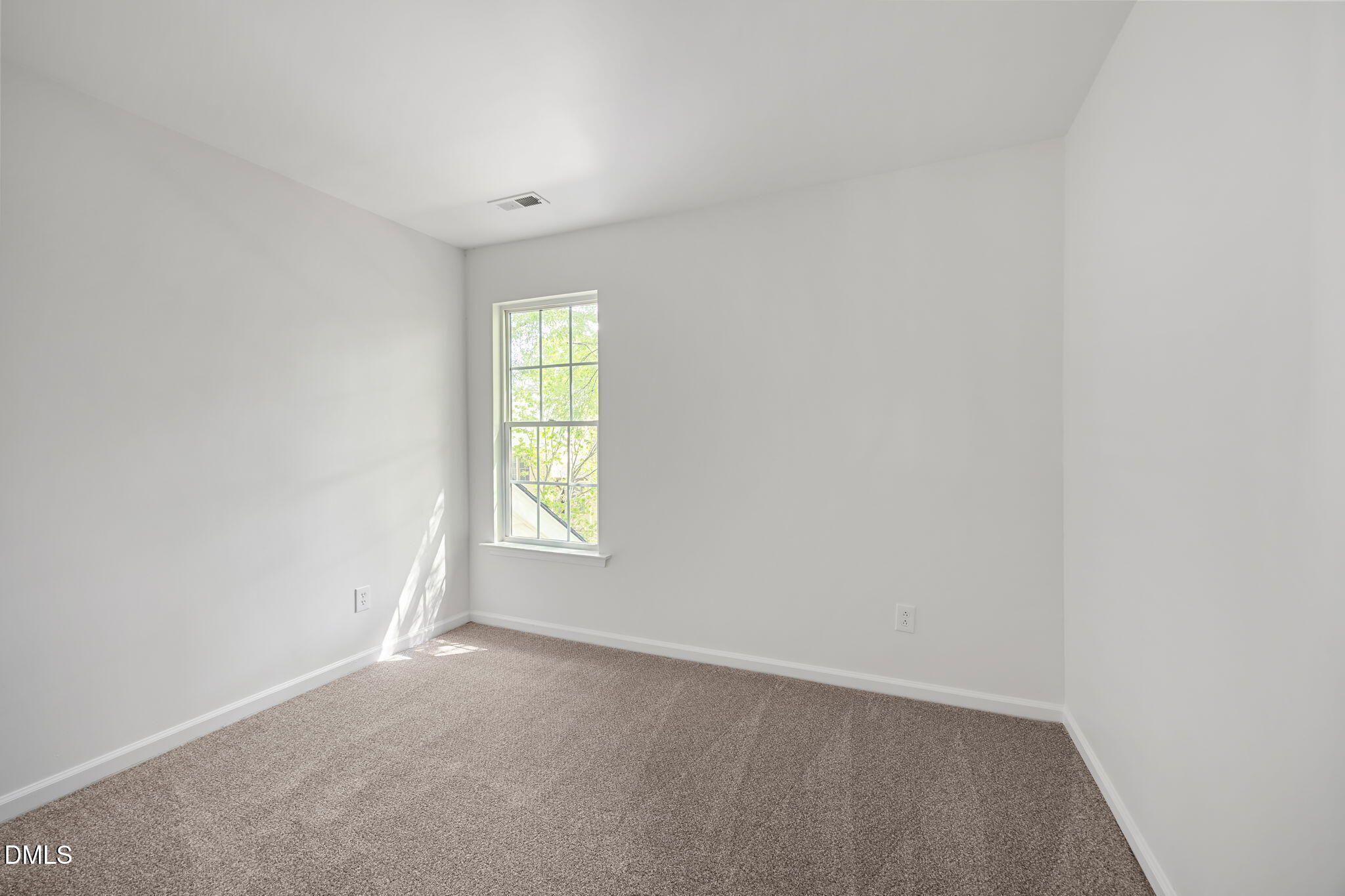 640 Hanska Way Raleigh, NC 27610 - Photo 8 of 51 26-web-or-mls-IMG_7202