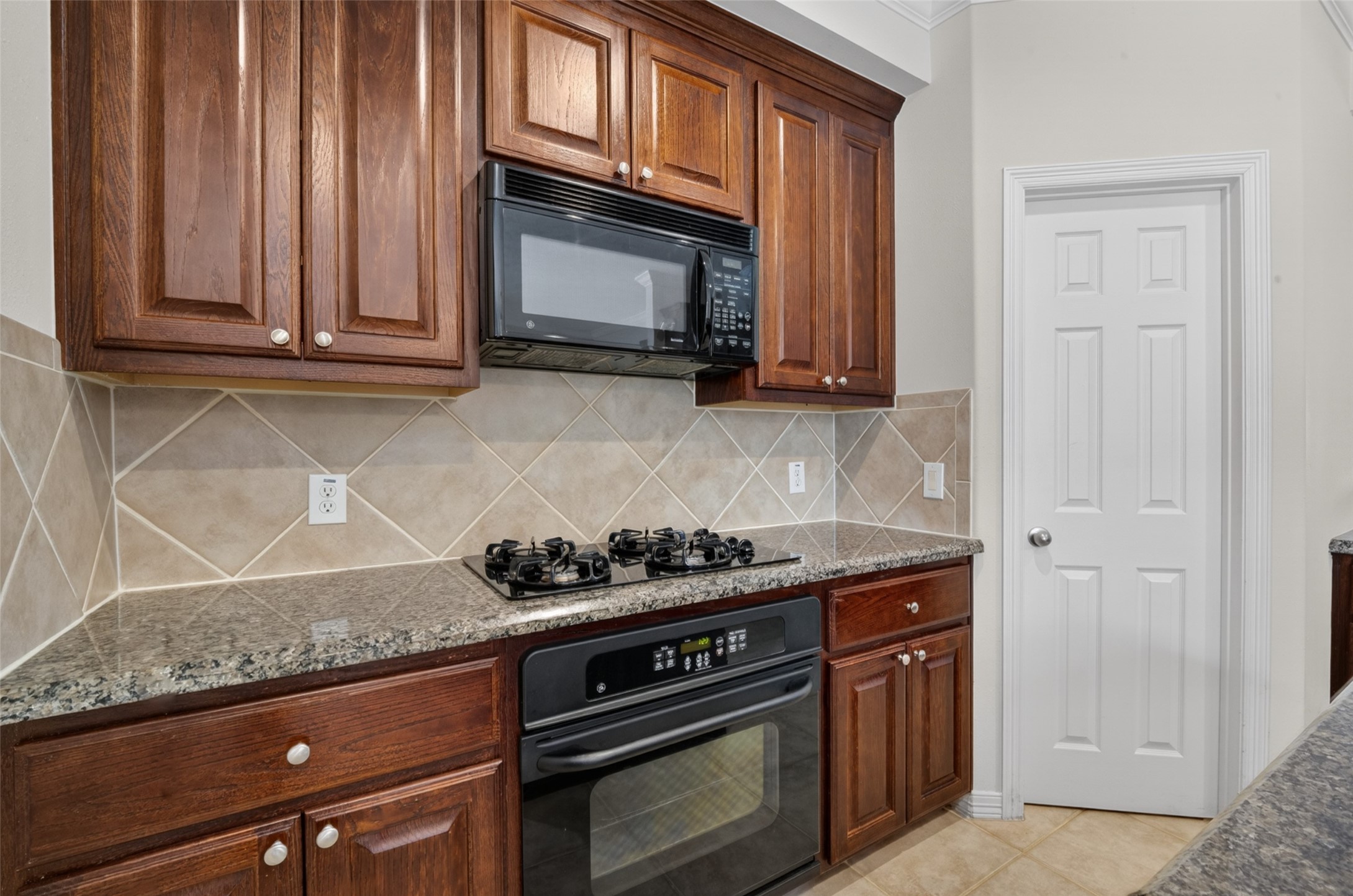 1807 Stacy Crest Houston, TX 77008 - Photo 17 of 35