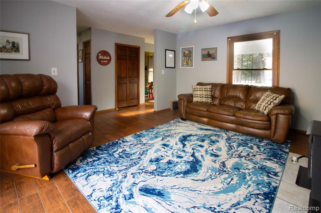 2477 Spruce Ridge Howell, MI 48855 - Photo 12 of 28