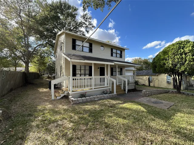 $229,000 | 815 Armbrister Street, Brenham, TX 77833