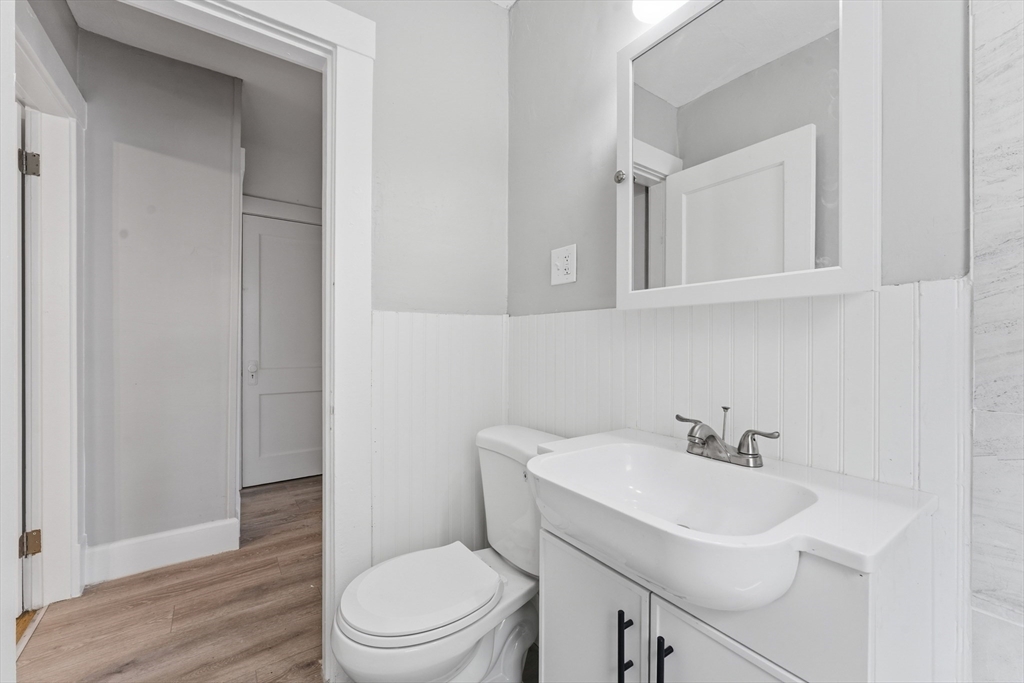 47 Thorndyke Street Springfield, MA 01118 - Photo 13 of 42