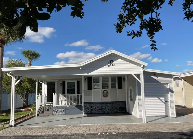 $179,900 | 13871 Southeast 125th Trail, Unit 103, Okeechobee, FL 34974