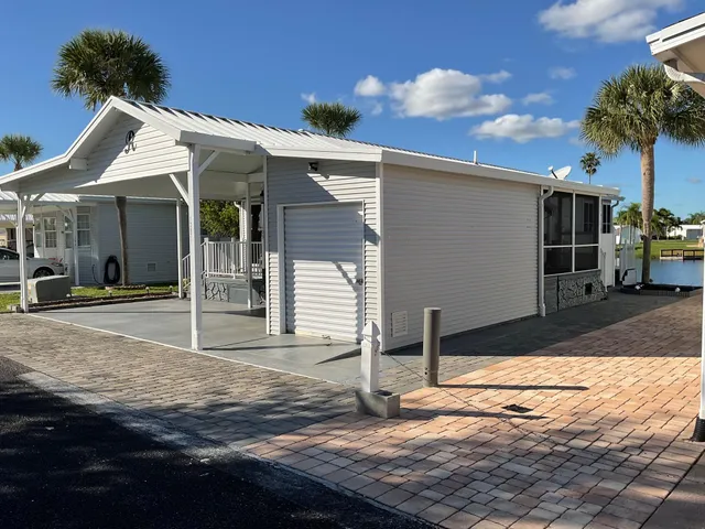 $179,900 | 13871 Southeast 125th Trail, Unit 103, Okeechobee, FL 34974