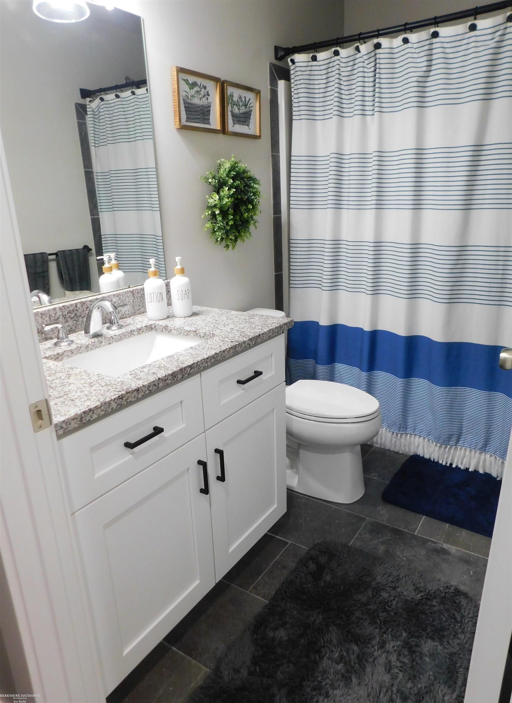 80367 Belle River Road Memphis, MI 48041 - Photo 12 of 31 Main Bath