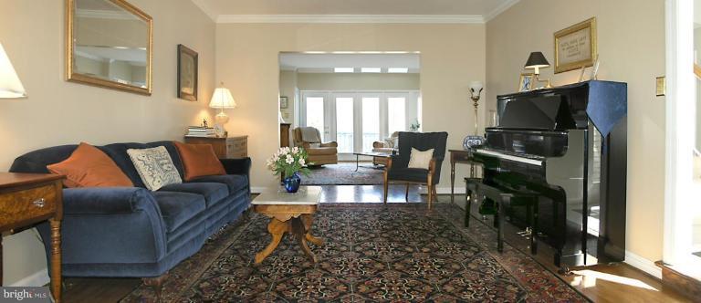1565 Regatta Lane Reston, VA 20194 - Photo 26 of 30 Living Room #2