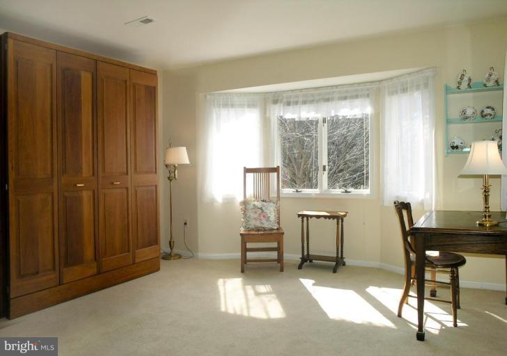1565 Regatta Lane Reston, VA 20194 - Photo 29 of 30 Bedroom #2