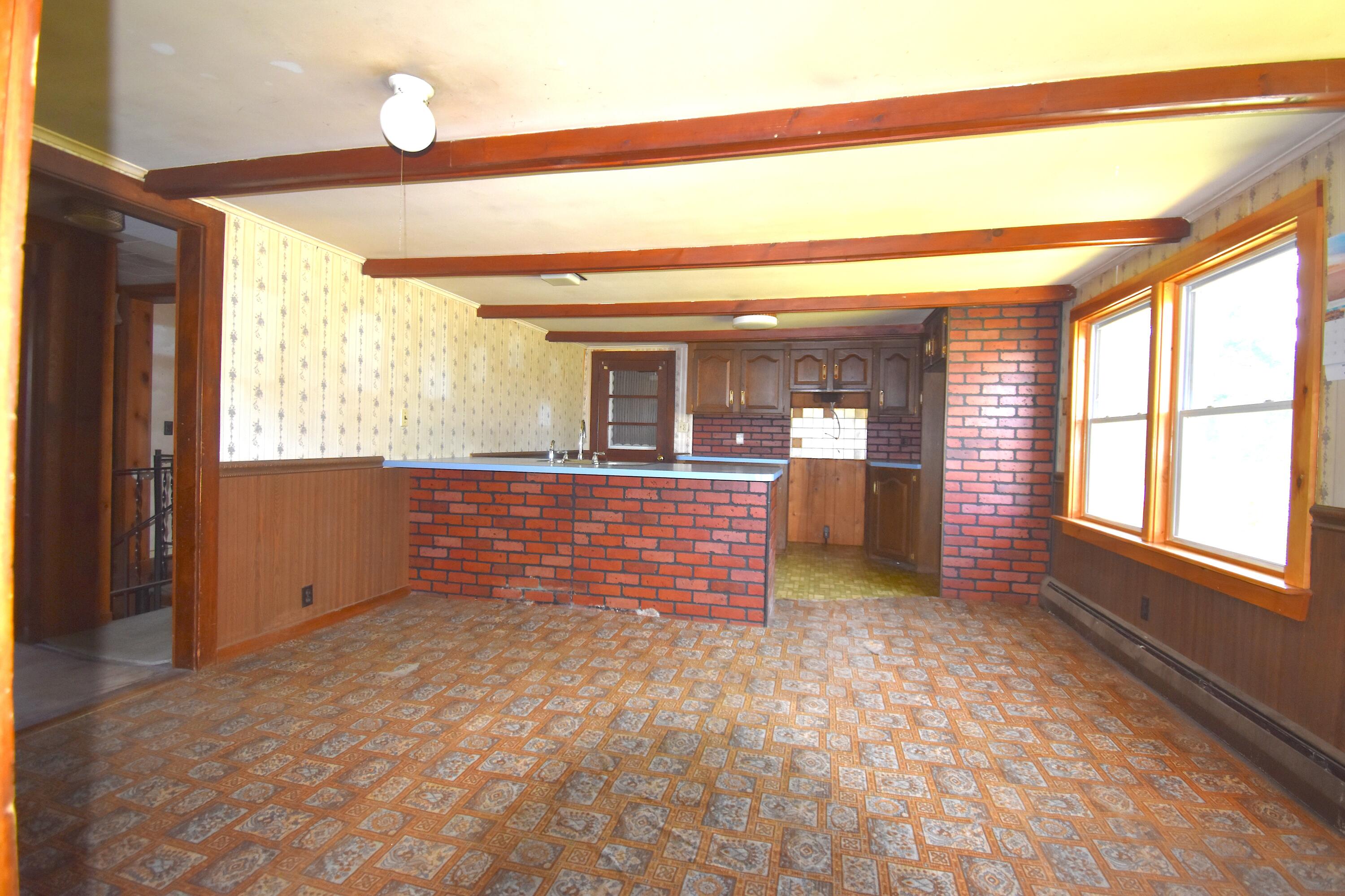 67 Mutton Lane Clinton, ME 04927 - Photo 4 of 18 Dining area