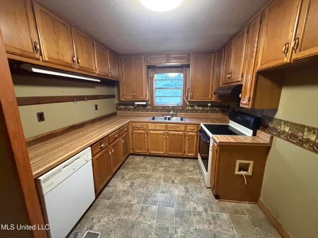 $250,000 | 5217 Potts Camp Road, Potts Camp, MS 38659