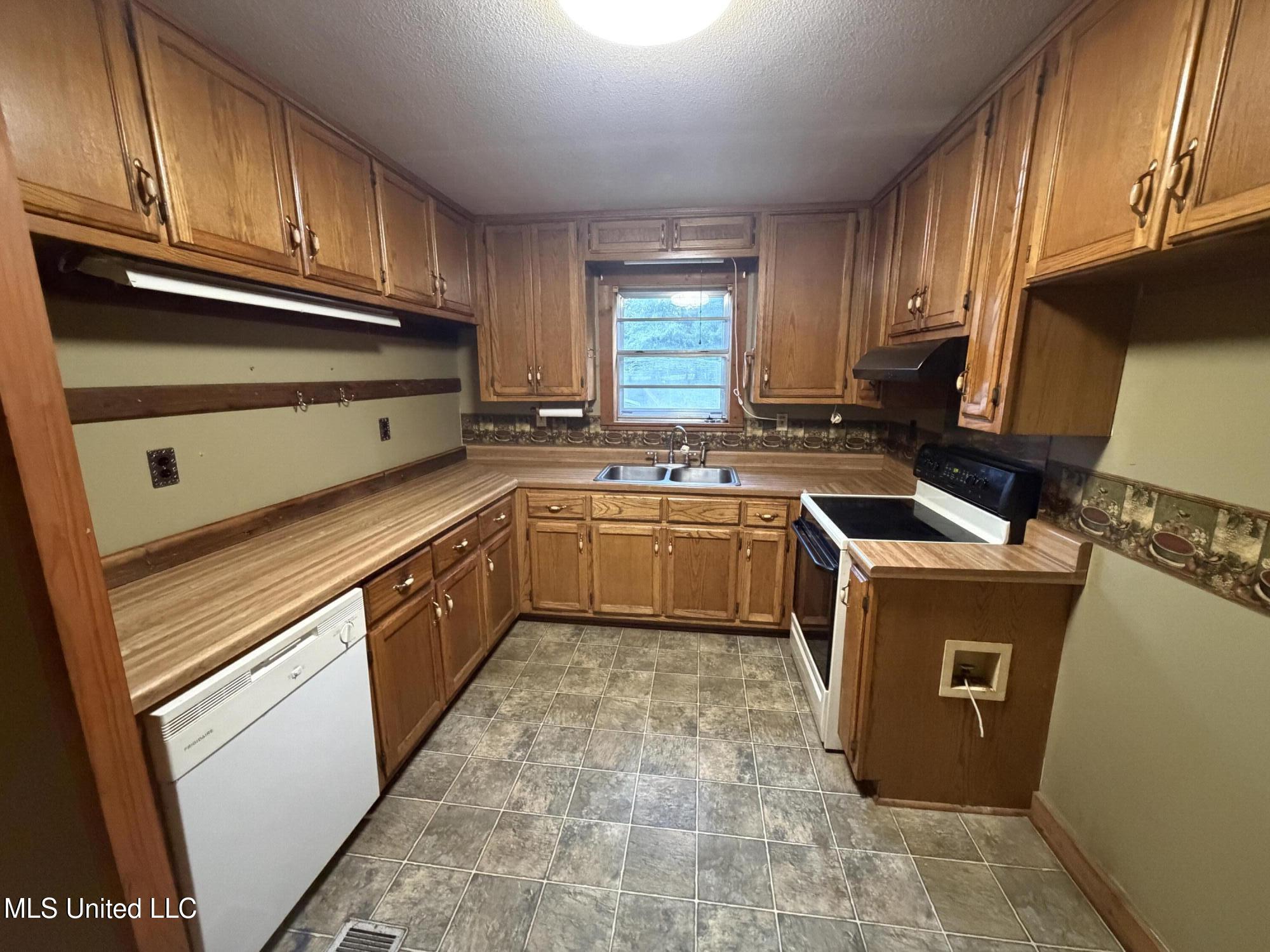 5217 Potts Camp Road Potts Camp, MS 38659 - Photo 31 of 43 IMG_6560