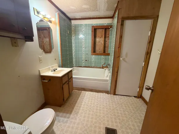 $220,000 | 5217 Potts Camp Road, Potts Camp, MS 38659