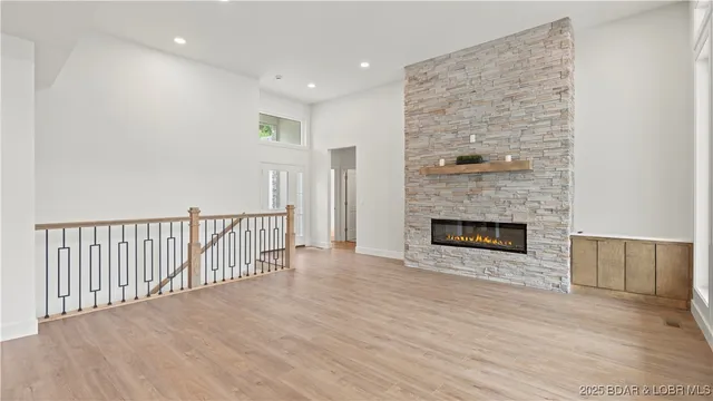 $865,000 | 80 Ledgestone Estates Court, Sunrise Beach, MO 65079