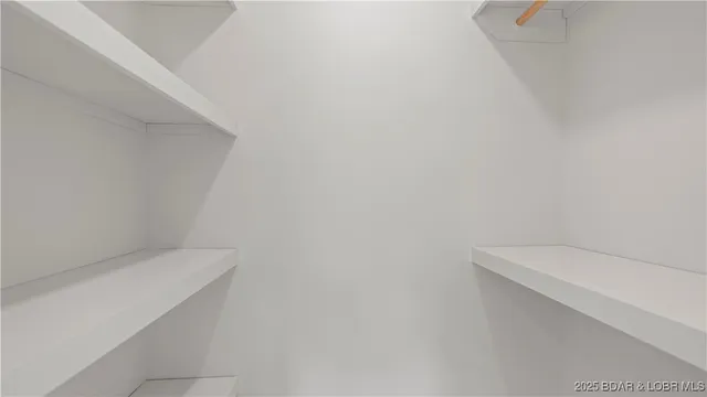 $865,000 | 80 Ledgestone Estates Court, Sunrise Beach, MO 65079