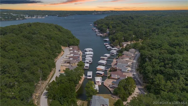 $865,000 | 80 Ledgestone Estates Court, Sunrise Beach, MO 65079