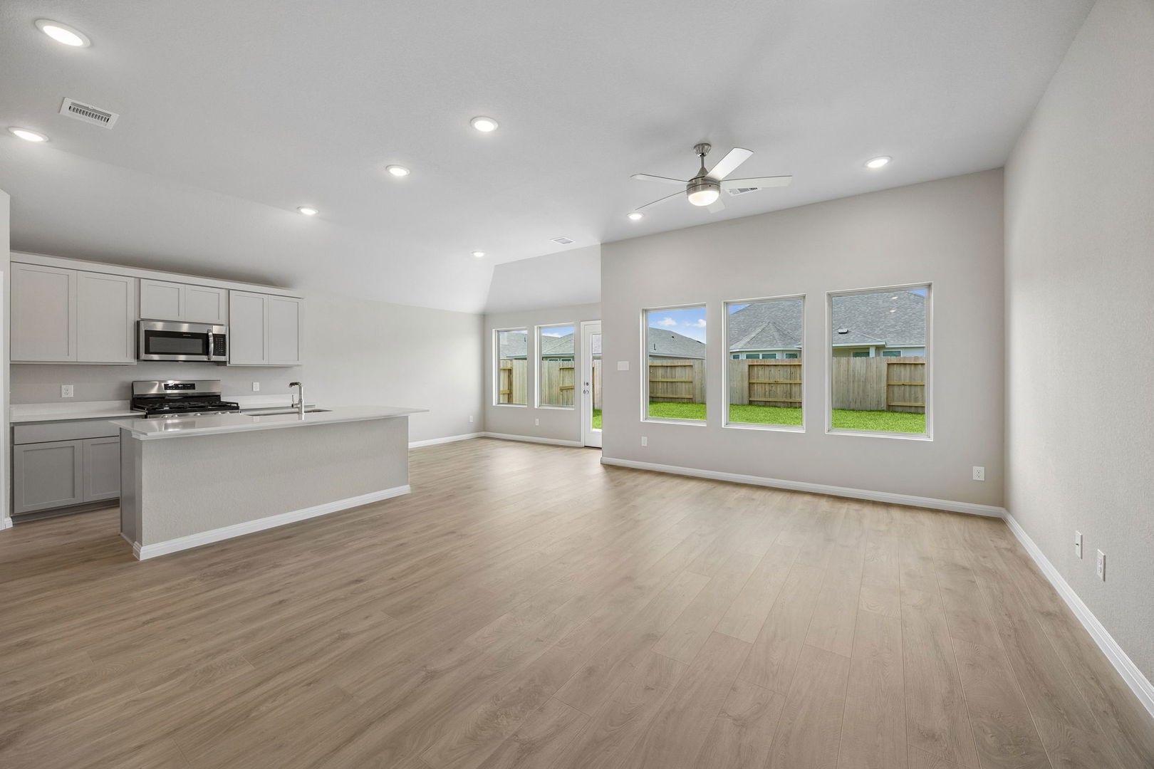 31110 Rena Coast Drive Huffman, TX 77336 - Photo 2 of 31 Colorado home plan by Trophy Signature Homes – REPRESENTATIVE PHOTO