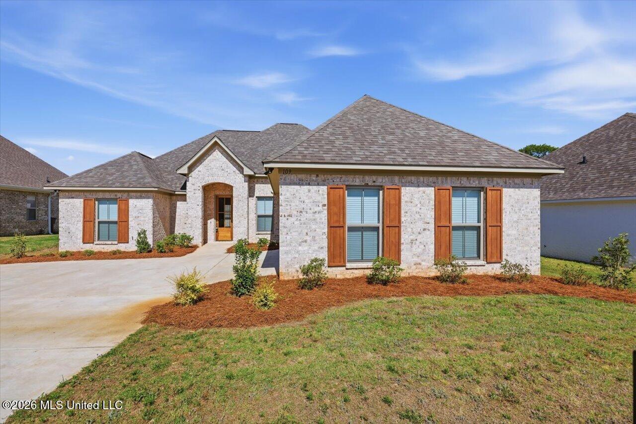 109 Willow Way Canton, MS 39046 - Photo 1 of 32 01-109 Willow Wy _ Hometoursms.com